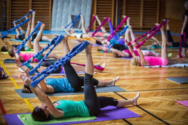 Nový fitness projekt pomáhá seniorům vést „čipernější“ život (Foto: www.ceskakomorafitness.cz)