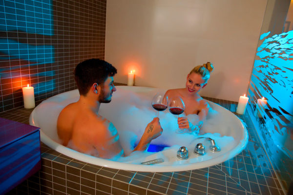 Spa hotel Lanterna ve Velkých Karlovicích připravil nejen pro zamilované balíček Romantické hýčkání. Foto: www.lanterna.cz