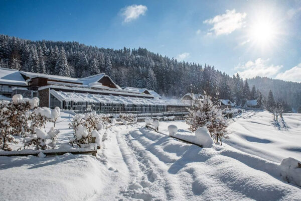 Velké Karlovice se díky bohaté sněhové nadílce proměnily v ráj milovníků zimní zábavy. Foto: www.valachy.cz