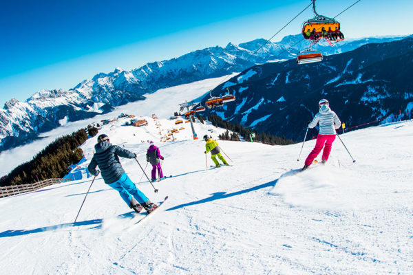 Lanovkami jsou propojena střediska Saalbach a Hinterglemm v údolí Glemmtal, Leogang v údolí Leoganger Tal a také tyrolský Fieberbrunn. Foto:  www.puradies.at