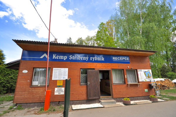 Kemp a chaty Stříbrný rybník. Foto: www.4camping.cz